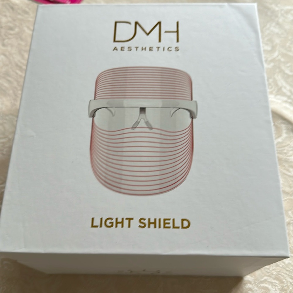 DMH Aesthetics light shield